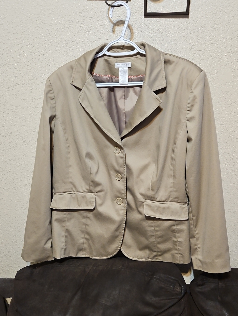 Women's Tailored Beige Blazer Jacket - Classic Professional Style